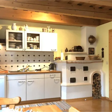 Gaestehof Annerl רוסליתהן